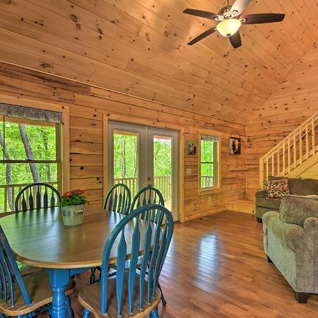 Murphy Cabin With Spacious Deck And Forest Views! Екстериор снимка