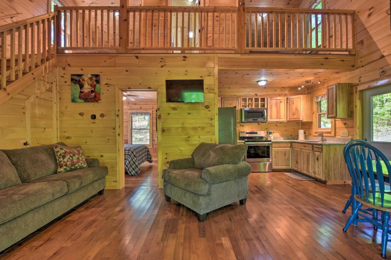 Murphy Cabin With Spacious Deck And Forest Views! Екстериор снимка