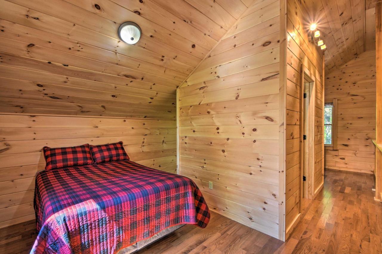 Murphy Cabin With Spacious Deck And Forest Views! Екстериор снимка